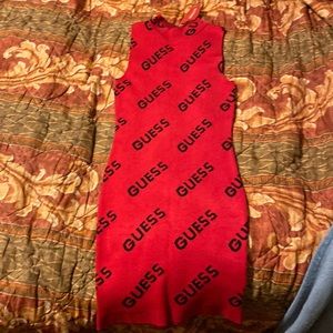 This is a brand new dress. It hasn’t been worn at all. The size is an Xs.